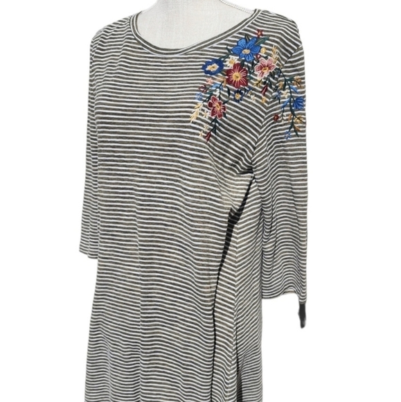 Umgee Knit Dress Medium Green White Stripes Floral Embroidery Bohemian - Picture 1 of 6